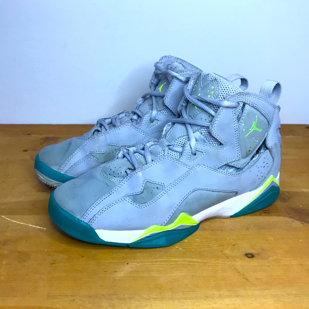 Nike - Air Jordan True Flight ‘Grey Volt’